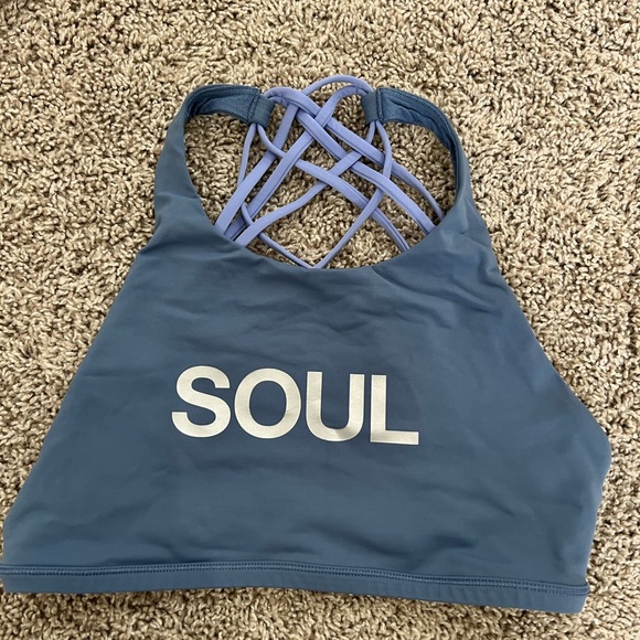 lululemon athletica Other - High-neck Free to be Bra